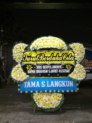 Papan Bunga Duka di Batu Aji